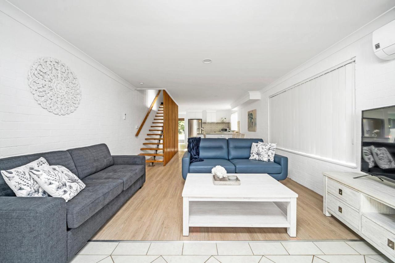 Husky 56 Beachfront Villa'S - Great Location On The Beach Huskisson Exterior foto