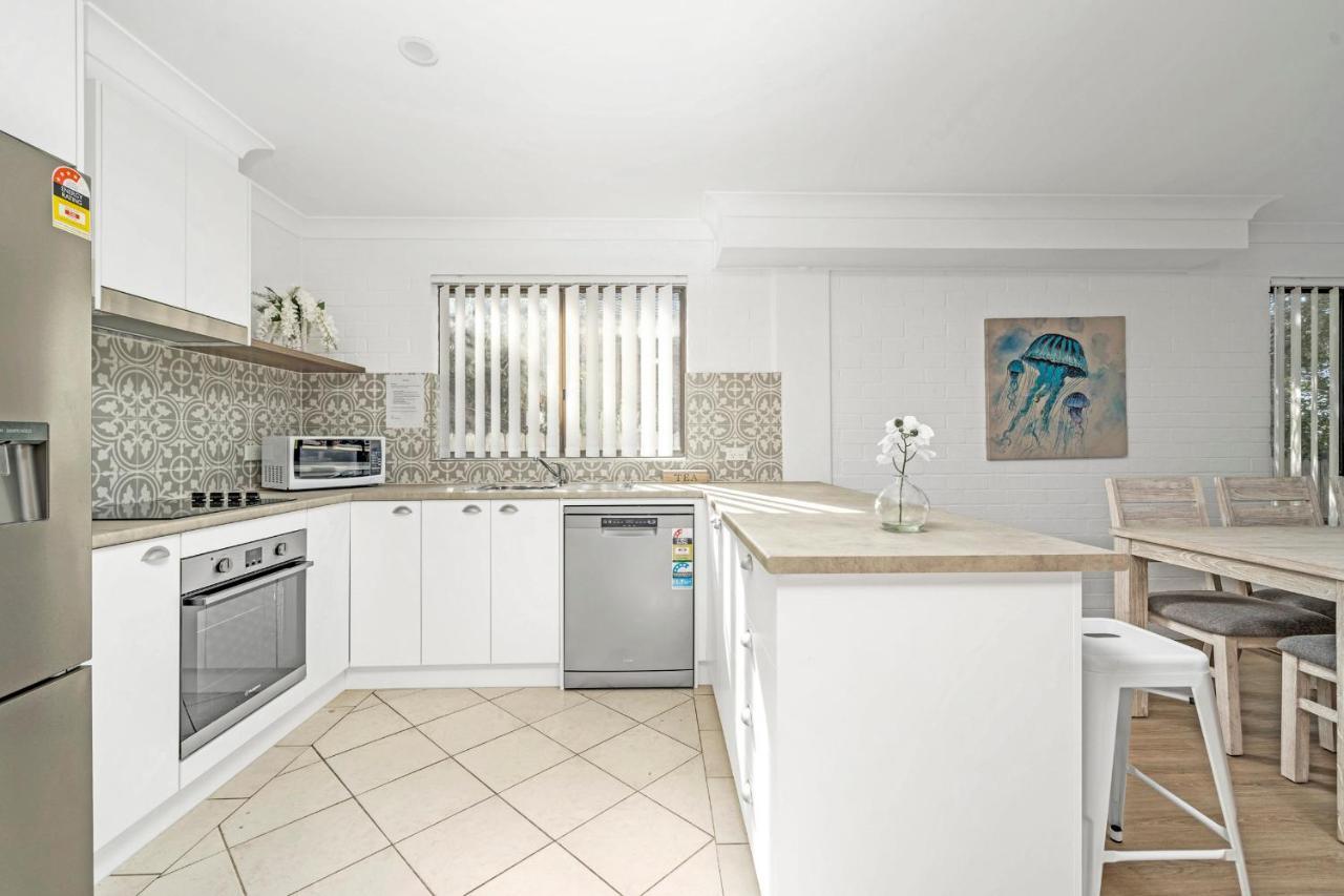 Husky 56 Beachfront Villa'S - Great Location On The Beach Huskisson Exterior foto