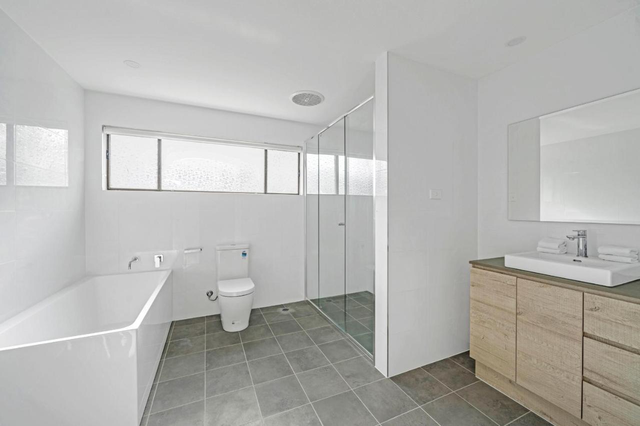 Husky 56 Beachfront Villa'S - Great Location On The Beach Huskisson Exterior foto